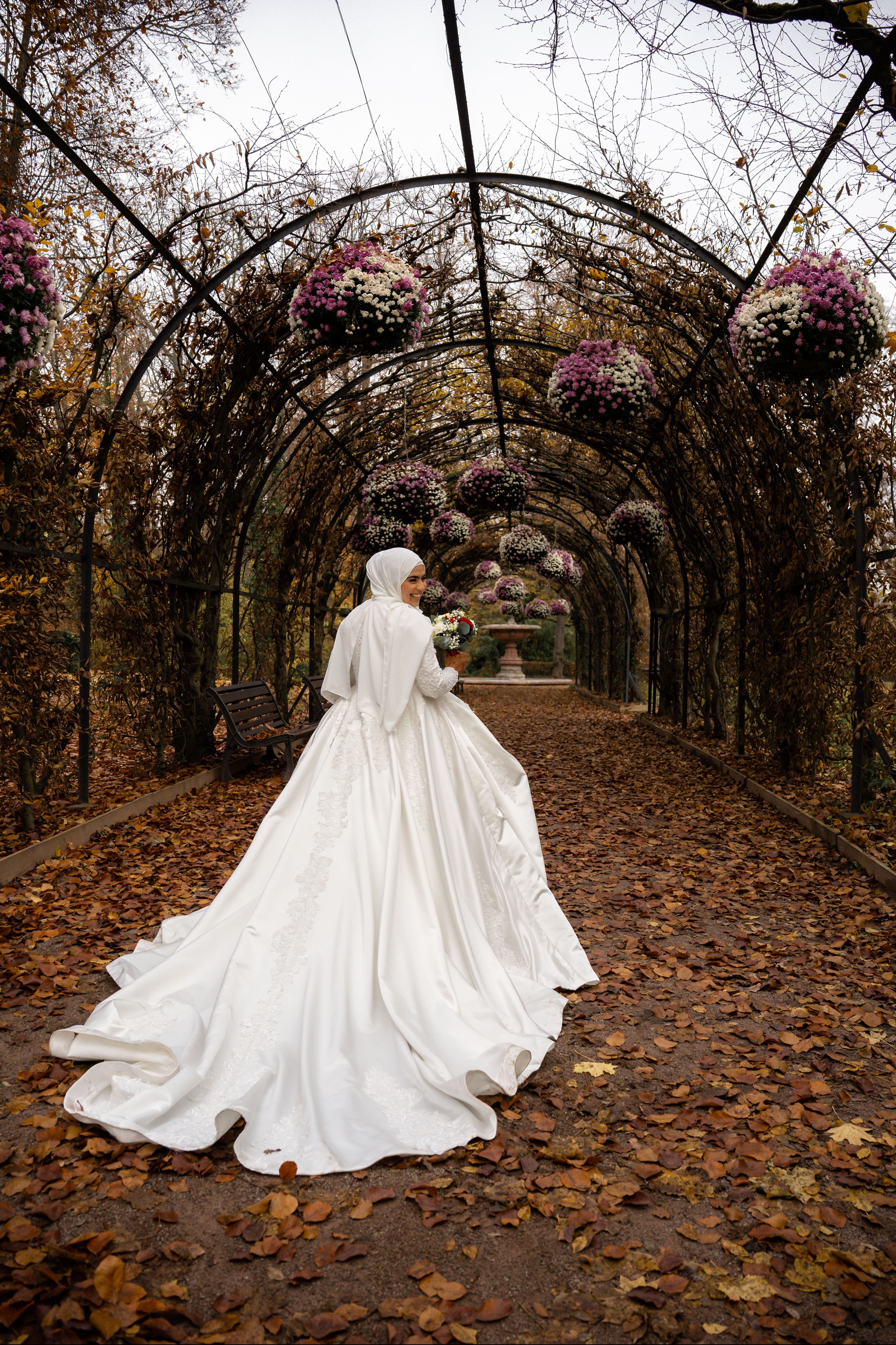 Reportage photo de mariage en Occitanie capturant un moment intime du couple